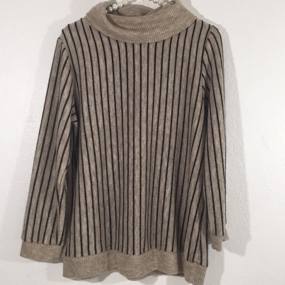 White Berry Tops - White Berry Women’s Turtleneck Long Sleeve Large